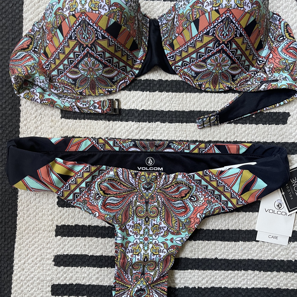 NWT Volcom Red and Pink Bikini Swimwear